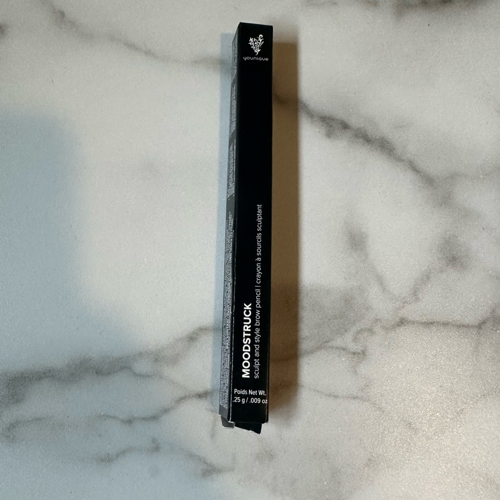 MOODSTRUCK sculpt and style brow pencil in Blonde